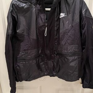 NIKE LADIES BLACK WINDBREAKER JACKET WITH HOODIE
